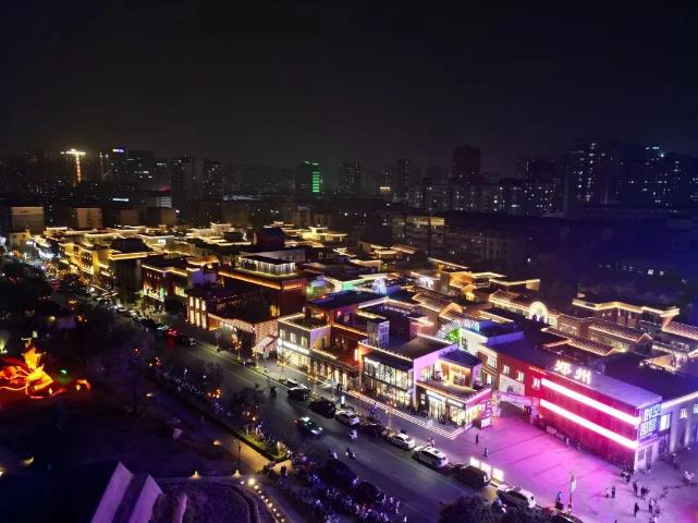 新“夜”态点亮夜郑州